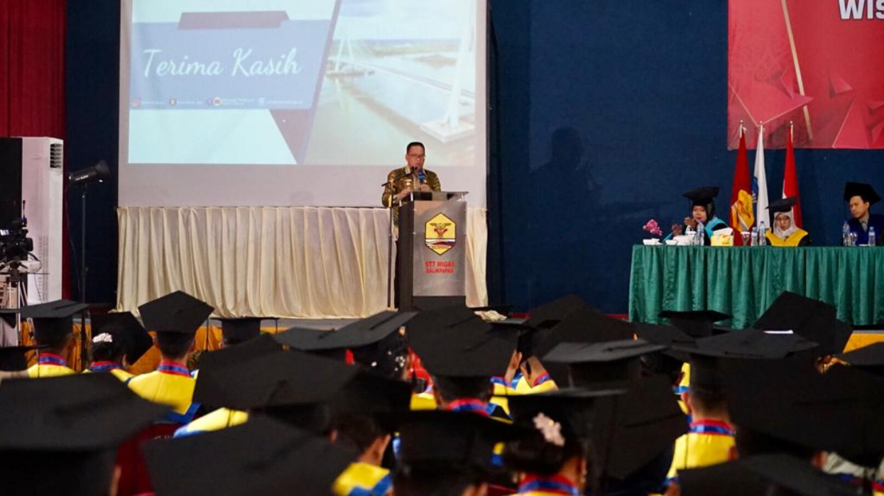 Makmur Marbun Hadiri Wisuda Sarjana dan Ahli Madya Ke - XX STT Migas Balikpapan