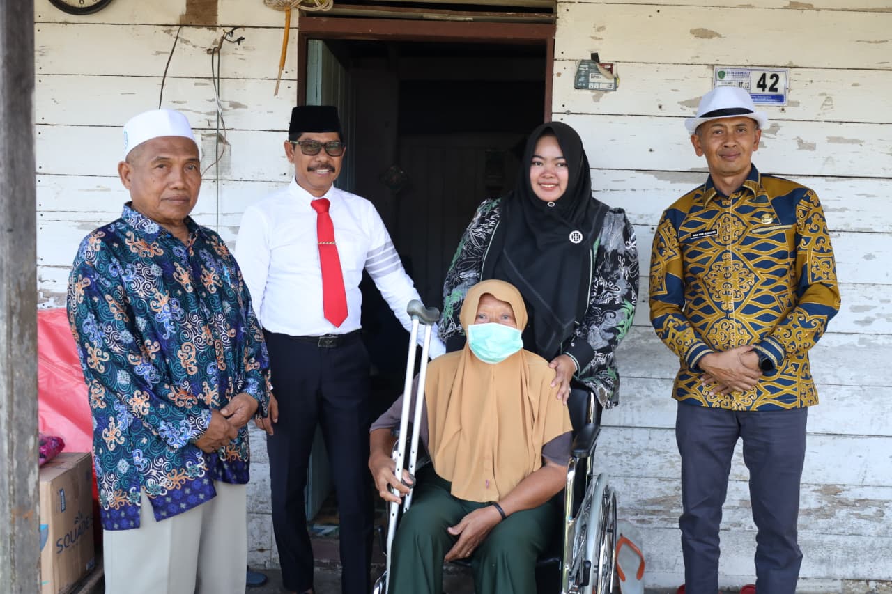 Pemkab PPU Peduli, Wabup Salurkan Bantuan untuk Warga