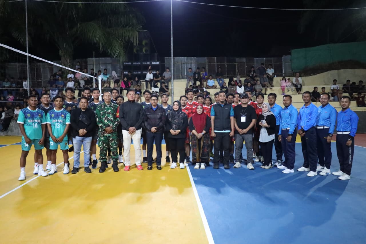Wabup PPU Abdul Waris Muin Resmi Membuka Turnamen Bola Voli Desa Api-Api Cup I