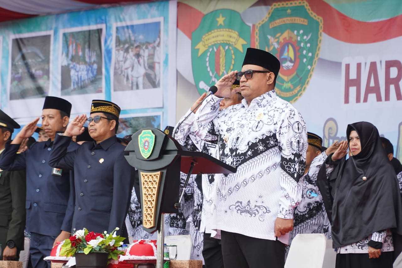 Pimpin Upacara Peringatan HUT Ke-79 PGRI dan HGN Tahun 2024. Pj. Bupati Zainal Airifin:  â€Jangan Lupakan Sejarah, PGRI Memajukan Dunia Pendidikan.