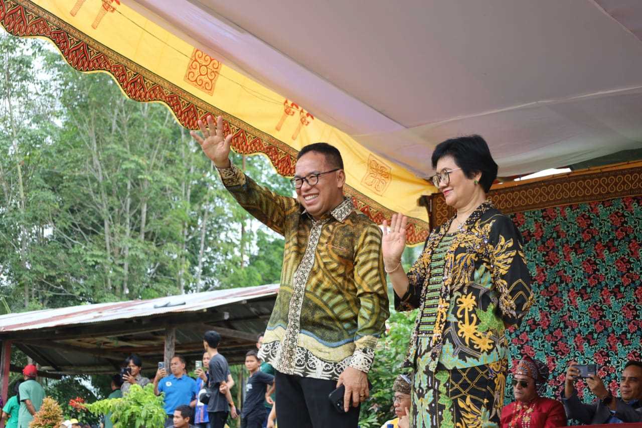 Pj Bupati Marbun Hadiri Porseni Organisasi Intra Gereja Klasis Kaltim-Kalsel dan HUT KE-77 Gereja Toraja