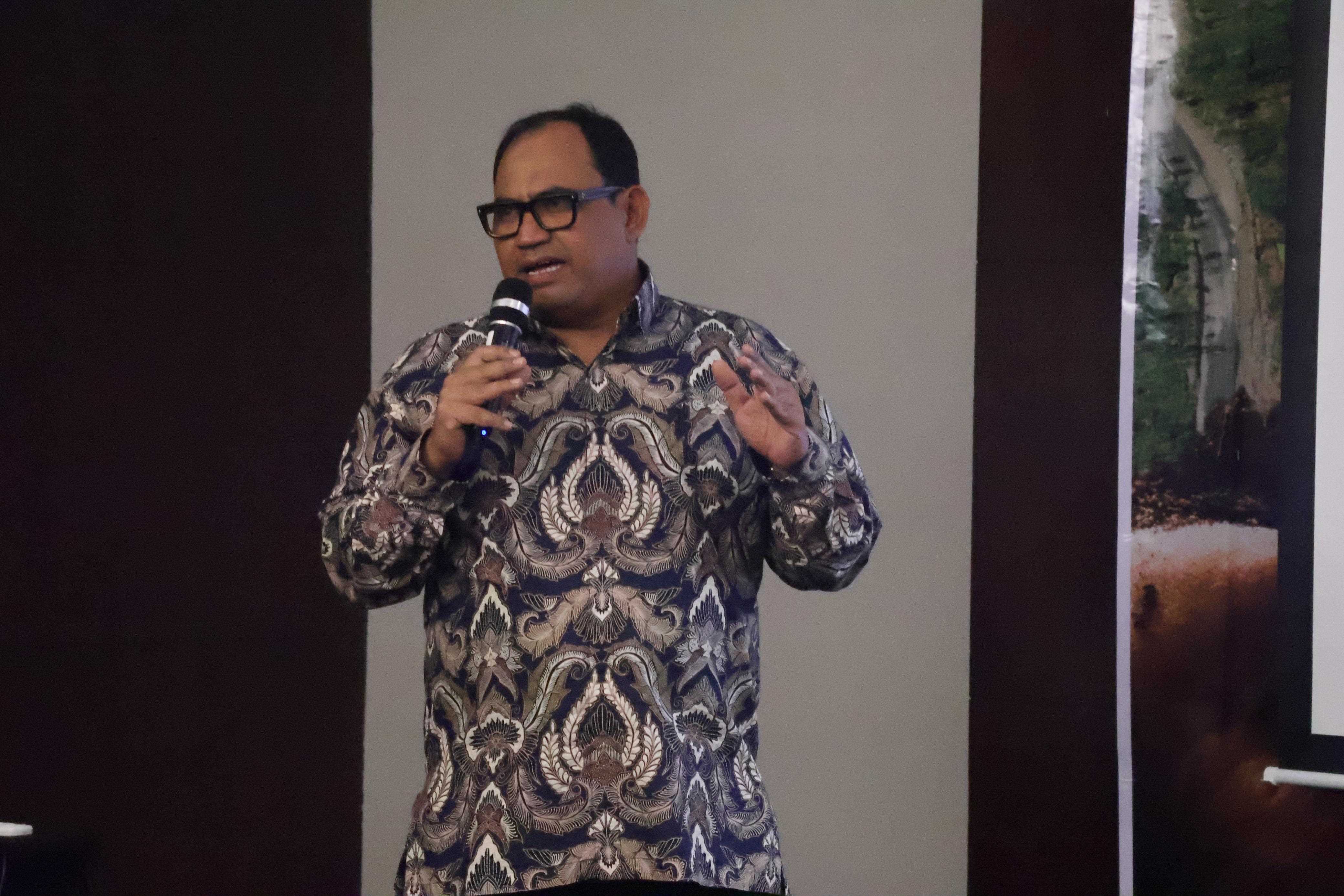 Pj. Bupati Zainal Arifin Menjadi Narasumber Bimtek Reklamasi Hutan Berkelanjutan 