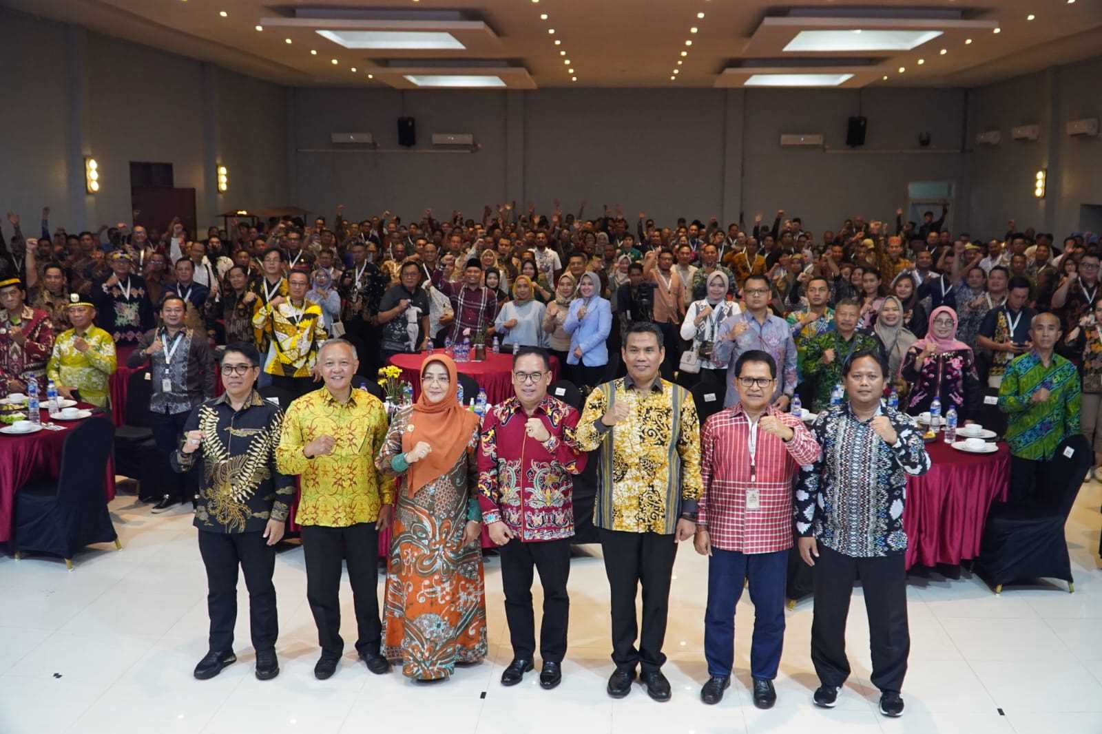 Malam Ramah Tamah Bapemperda DPRD Seluruh Indonesia Tahun 2024, Makmur Marbun :  Selamat Datang Para Peserta Rakornas, "Penguatan Produk Hukum Daerah Menuju Indonesia Emas". 