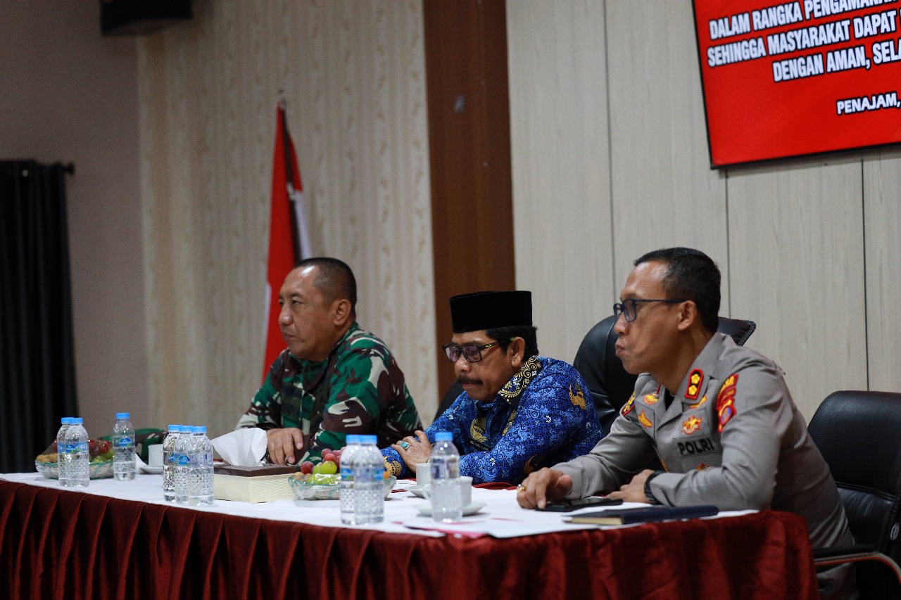 Wabup PPU Bersama Forkopimda Hadiri Rakor Lintas Sektoral Kesiapan Pengamanan Natal 2025 dan Tahun Baru 2026