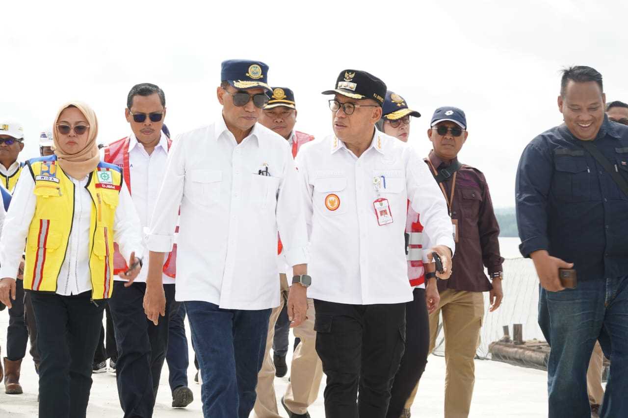 Pj. Bupati PPU Makmur Marbun Dampingi Menhub Tinjau Kesiapan Bandara VVIP IKN dan Sarana Pendukung Lainnya Jelang HUT RI. 