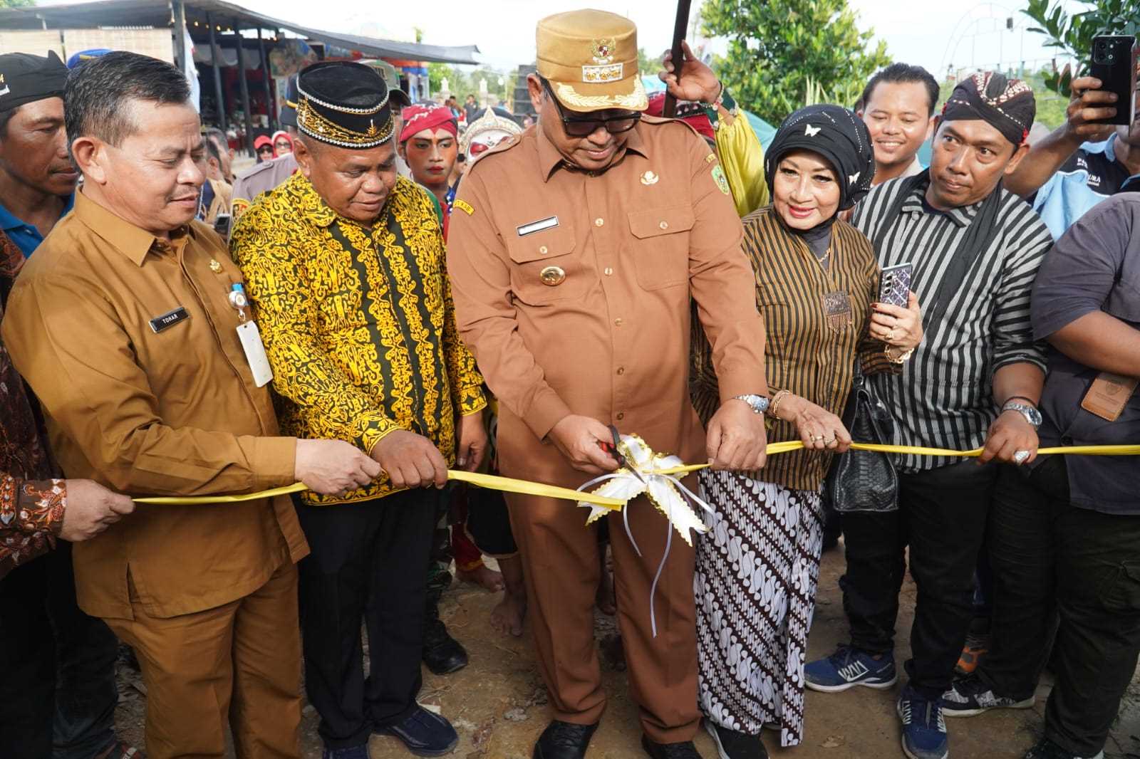 Resmikan Pasar Wisata Tradisional â€œ Pring Apusâ€, Pj. Bupati PPU Zainal Arifin : â€œ Objek Wisata Baru Bernuansa Alam dan Kuliner Tradisional Pertama Di Serambi Nusantara.