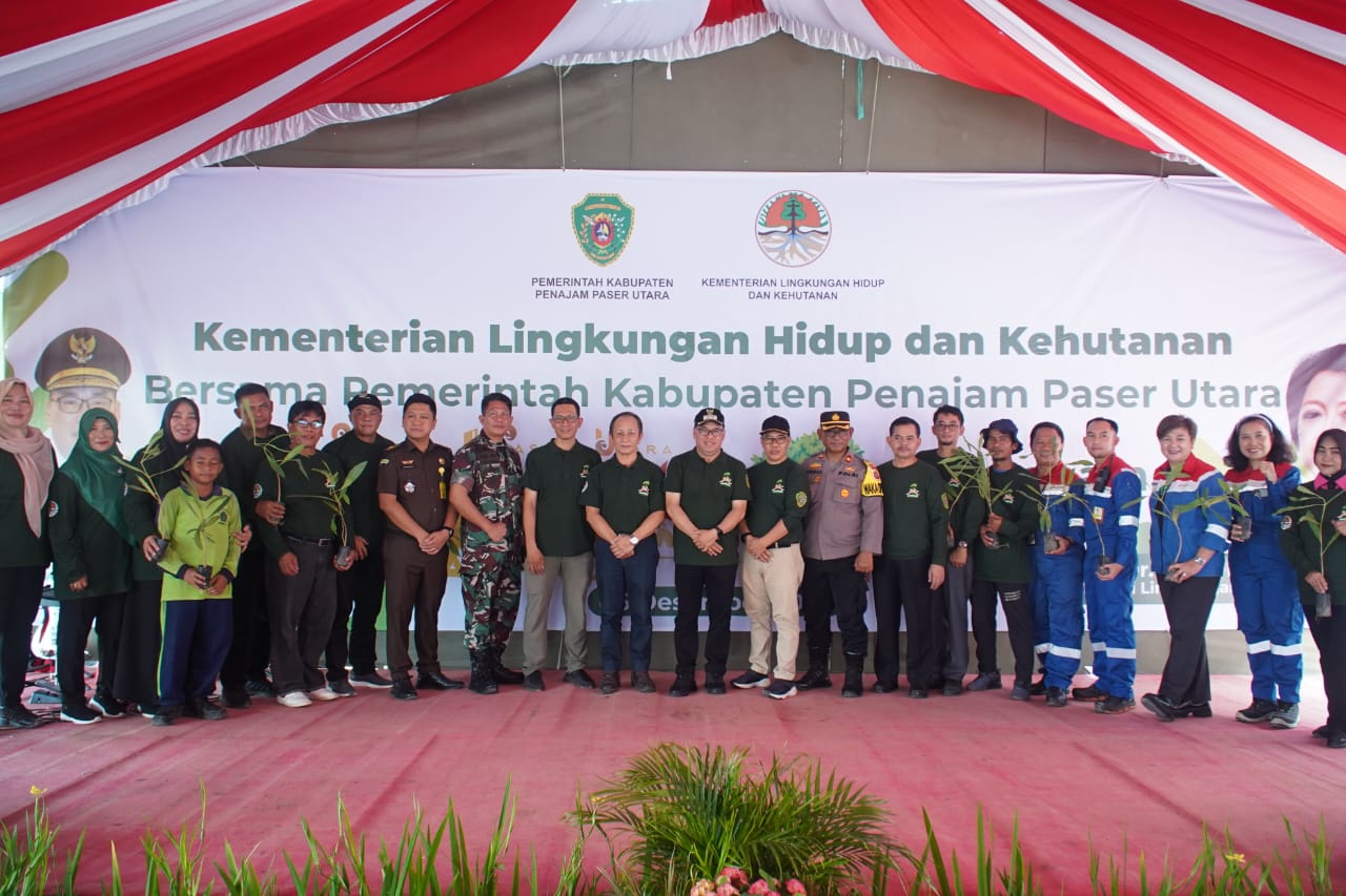 Terima 2.100 Bibit Pohon Dari Kementerian LHK, Makmur Marbun : â€œAksi Menanam Pohon Bersama Ini Adalah Komitmen Menjaga Kualitas Lingkungan dan Pelestarian Alam.