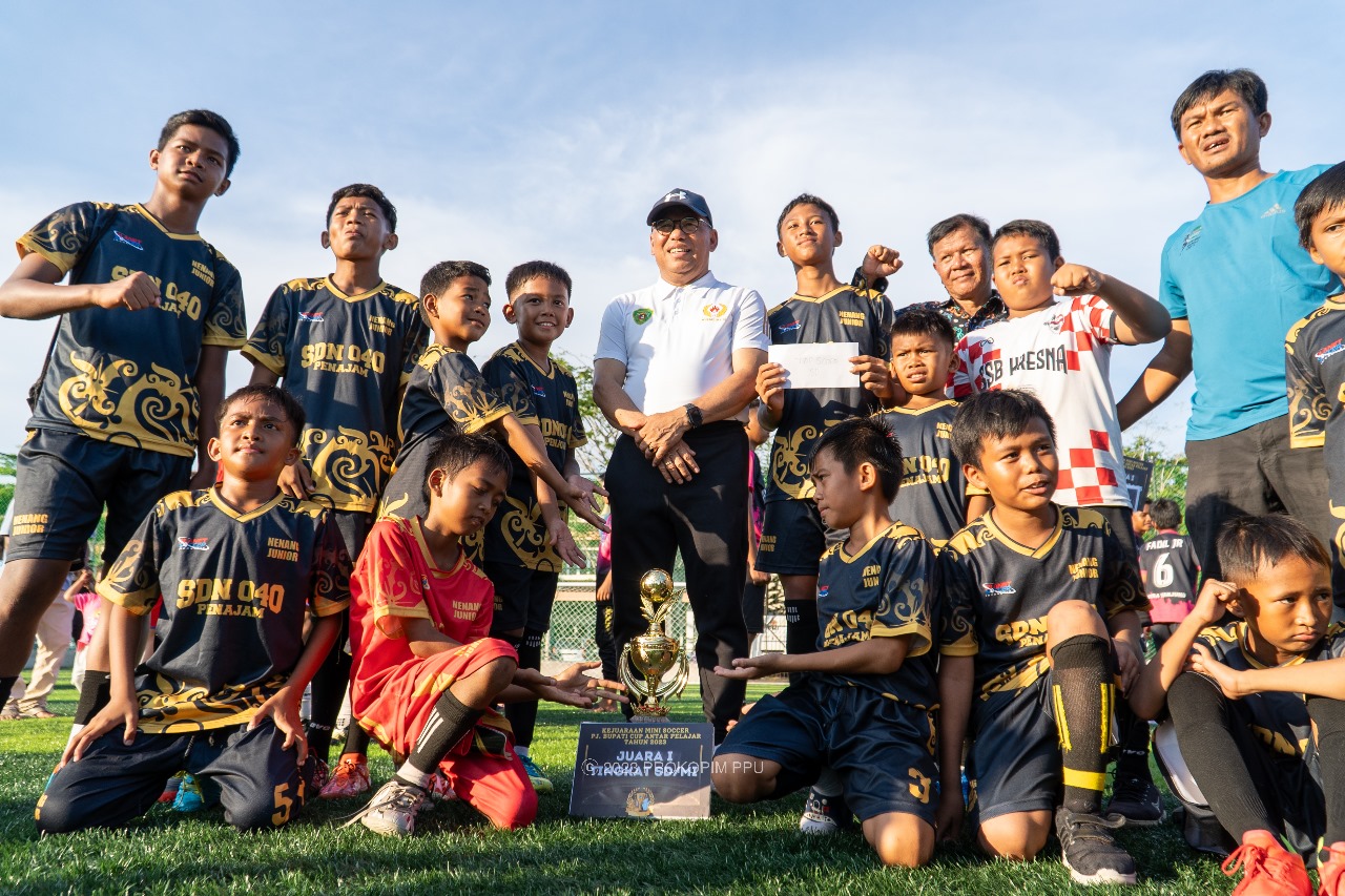 Mini Soccer Tingkat Pelajar PPU Resmi Ditutup, Makmur Marbun : â€œHari ini selesai, besok harus ada lagiâ€