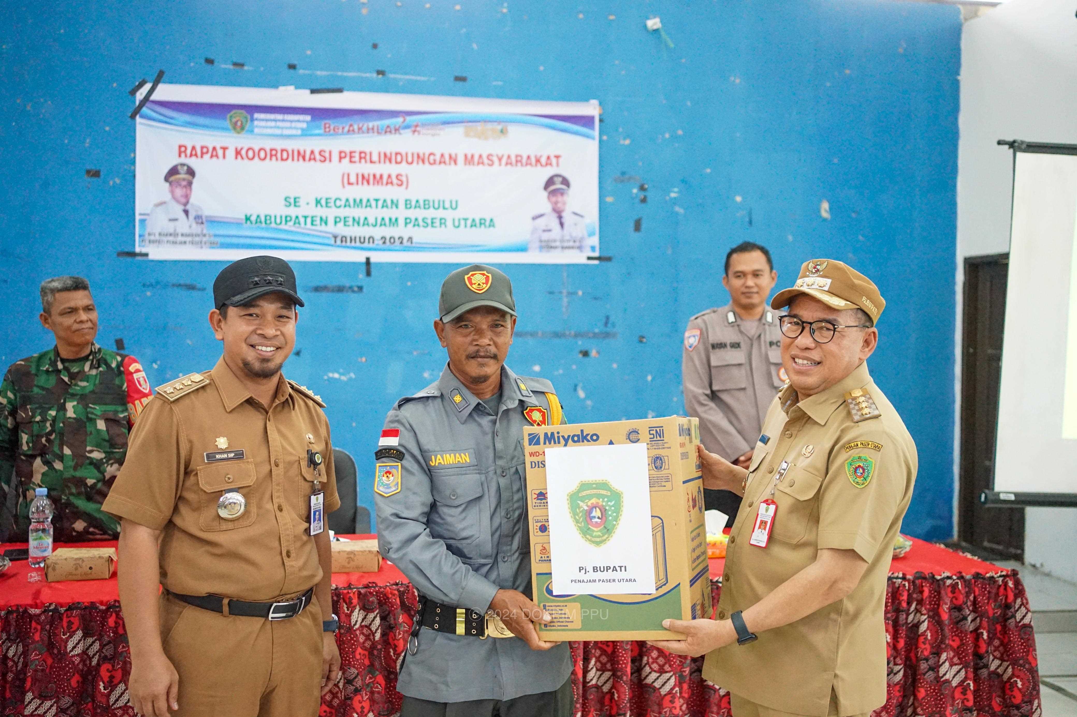 Pj. Bupati PPU, Makmur Marbun, Buka Rapat Koordinasi LINMAS se-Kecamatan Babulu