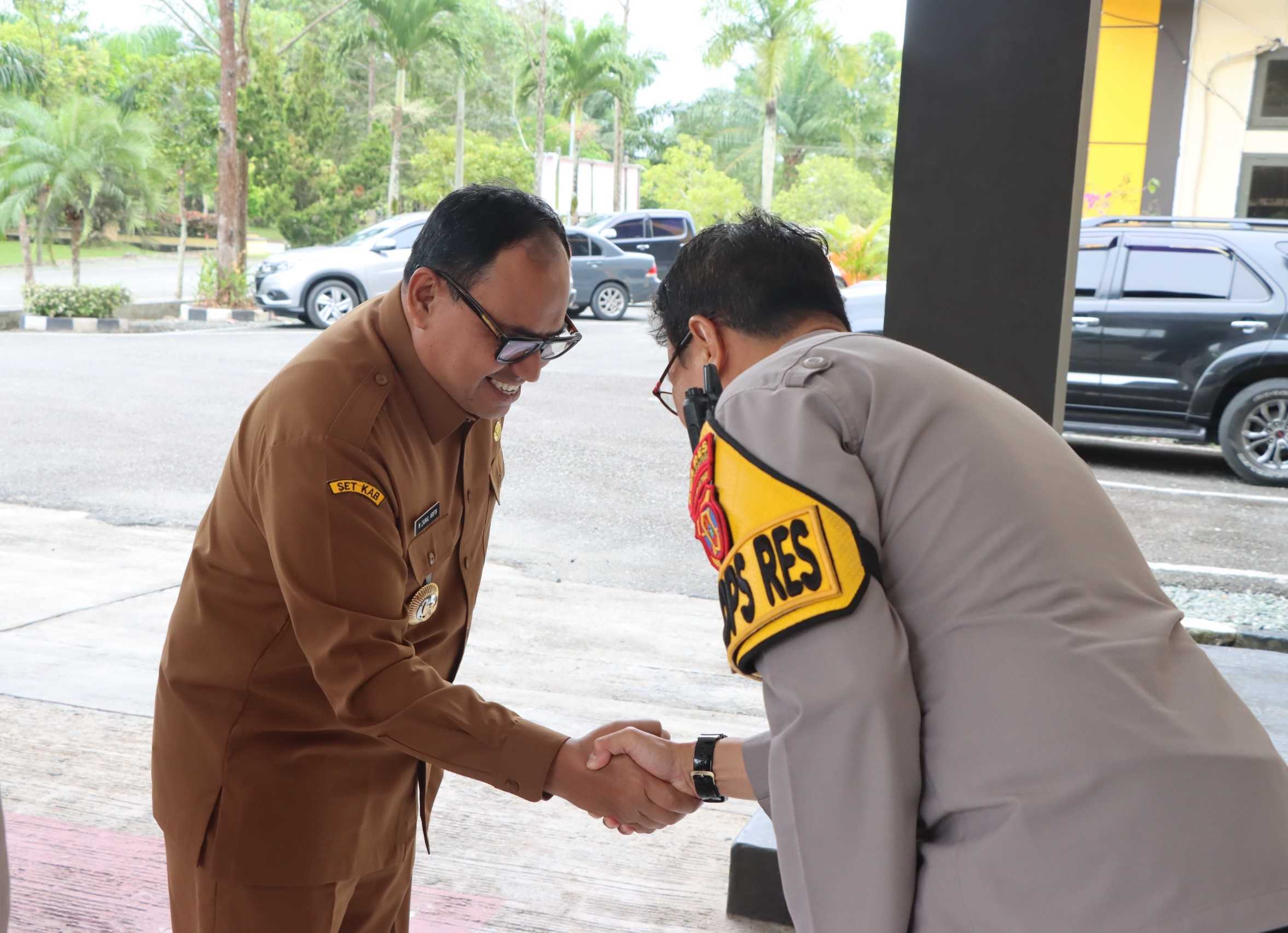 Perkuat Sinergitas Pj Bupati Zainal Arifin Kunjungi Mako Polres PPU