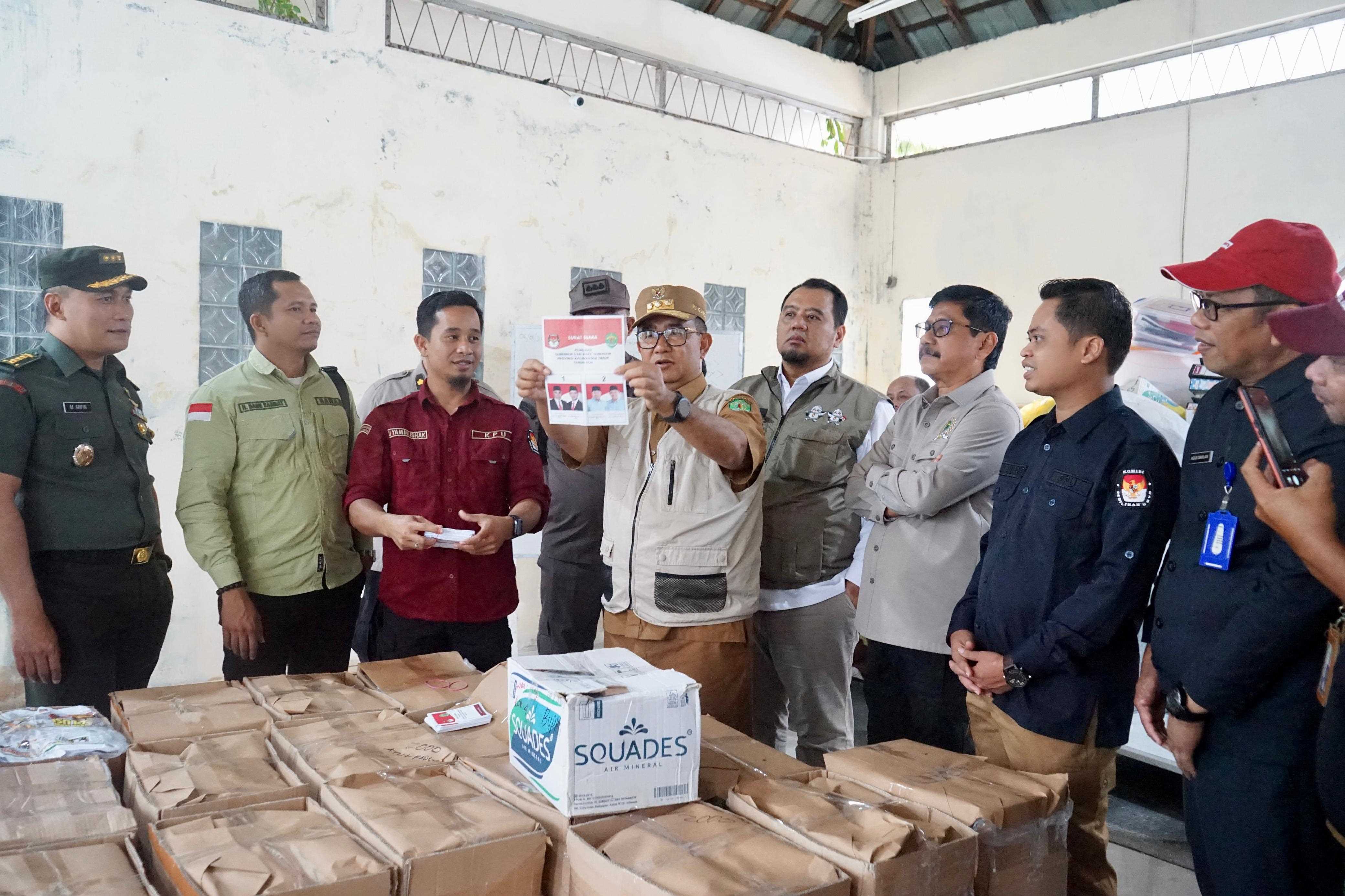 Pj Gubernur Akmal Malik Tinjau Gudang Logistik KPU PPU, Pastikan Kesiapan Pilkada 2024