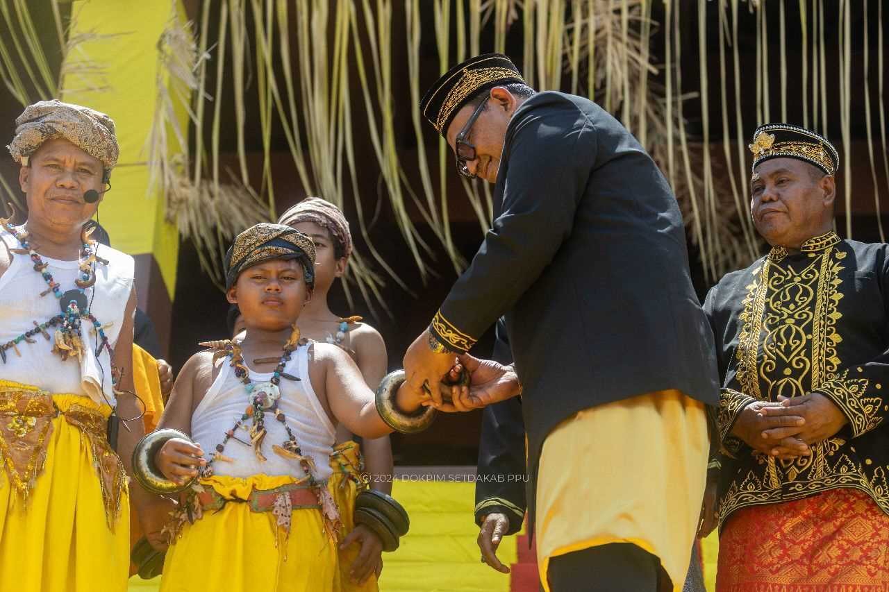 Ditandai Pemukulan Petep, Festival Belian Adat Paser Nondoi 2024 di PPU Resmi Dimulai 