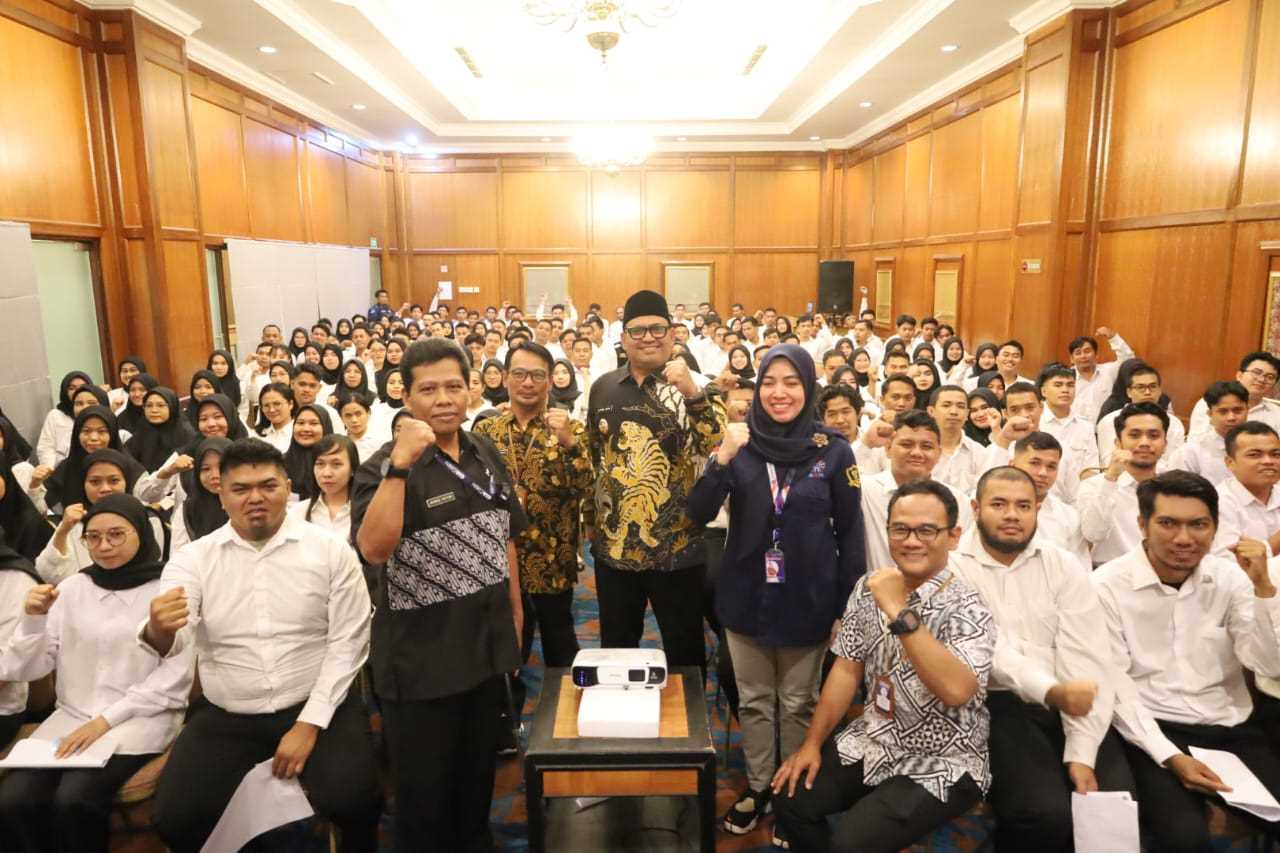 PJ Bupati Zainal Arifin Beri Motivasi  Ratusan Peserta Tes CPNS Kabupaten PPU