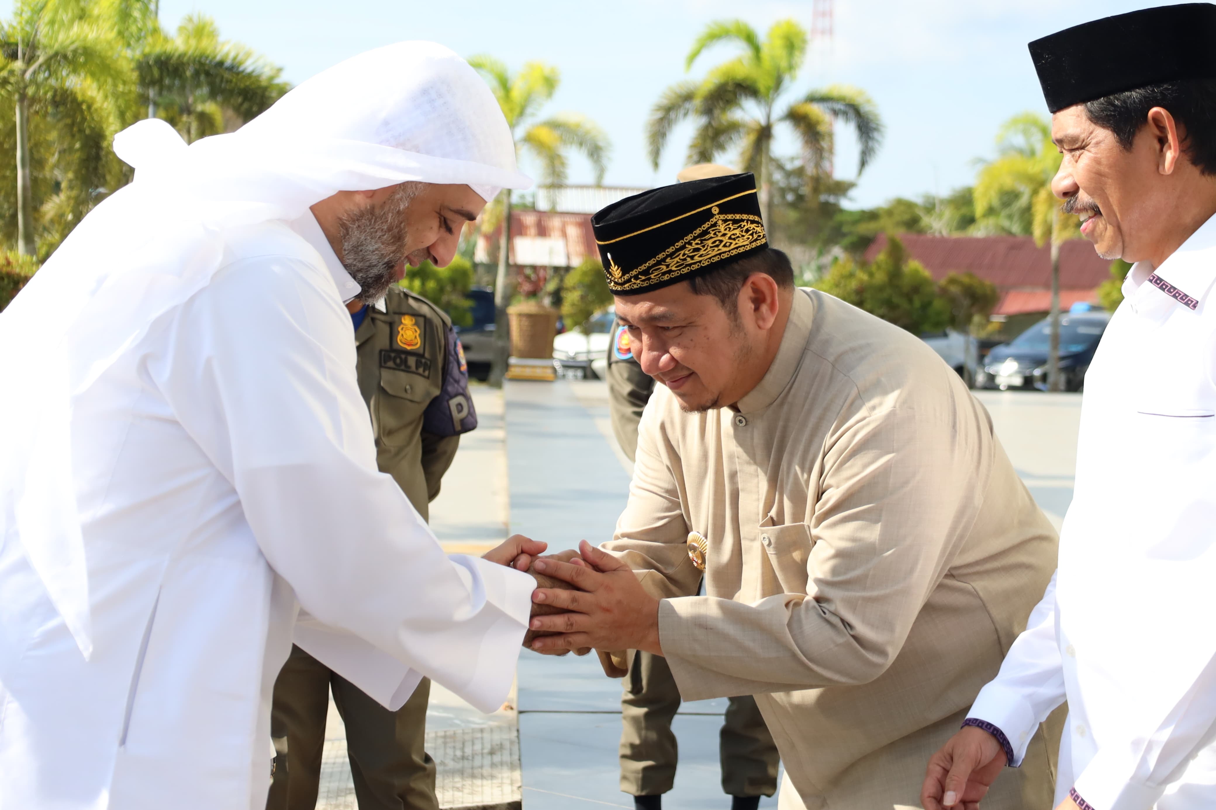Bupati PPU Hadiri Tabligh Akbar, Syekh Muhammad Jaber Ajak Umat Jadi Sahabat Al-Qur’an