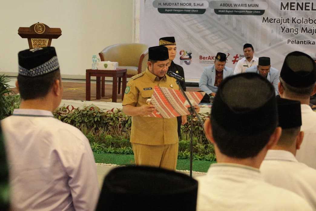 Bupati PPU Mudyat Noor Lantik 35 Pengurus Masjid Agung Al-Ikhlas, Dorong Masjid Jadi Pusat Pembinaan Umat