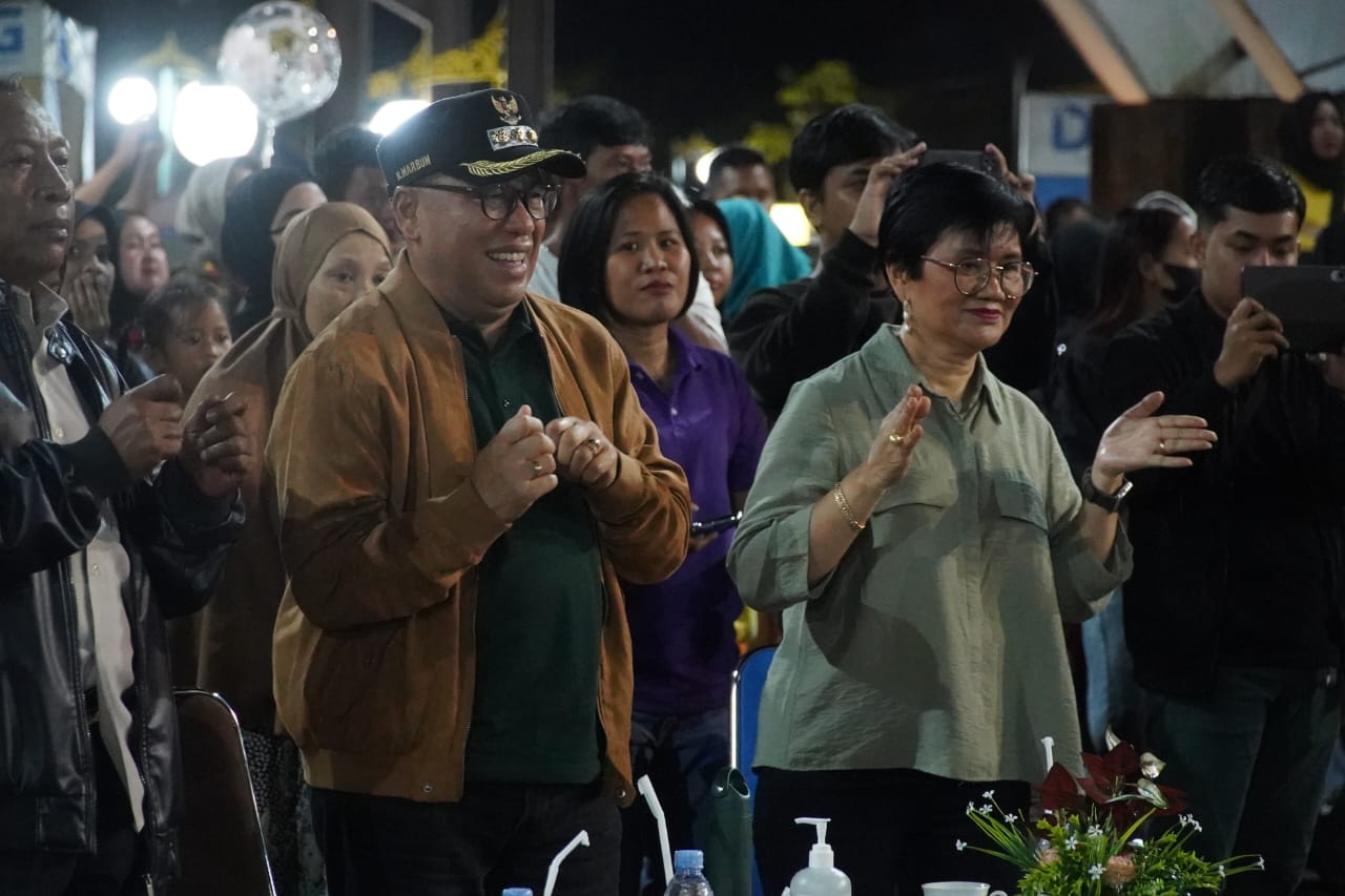 Hujan Deras Di Pentas Seni UMKM. Makmur Marbun : Kita Tidak Boleh Menyalahkan Alam