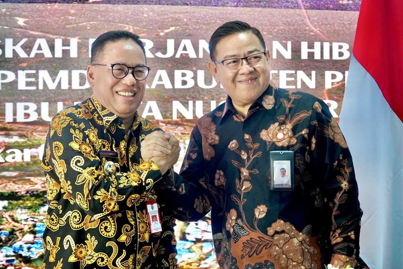 Pj. Bupati Penajam Paser Utara, Makmur Marbun Utara, Resmi Menandatangani Naskah Perjanjian Hibah dan Berita Acara Serah Terima dengan Sekretaris Otorita Ibu Kota 