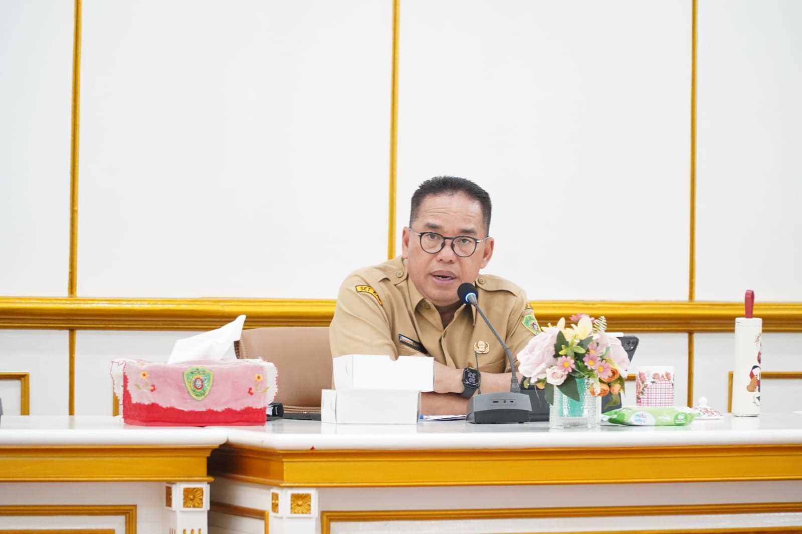 Pj. Bupati PPU Makmur Marbun Membuka Forum Konsultasi Publik Standar Pelayanan di Lingkup Sekretariat Daerah