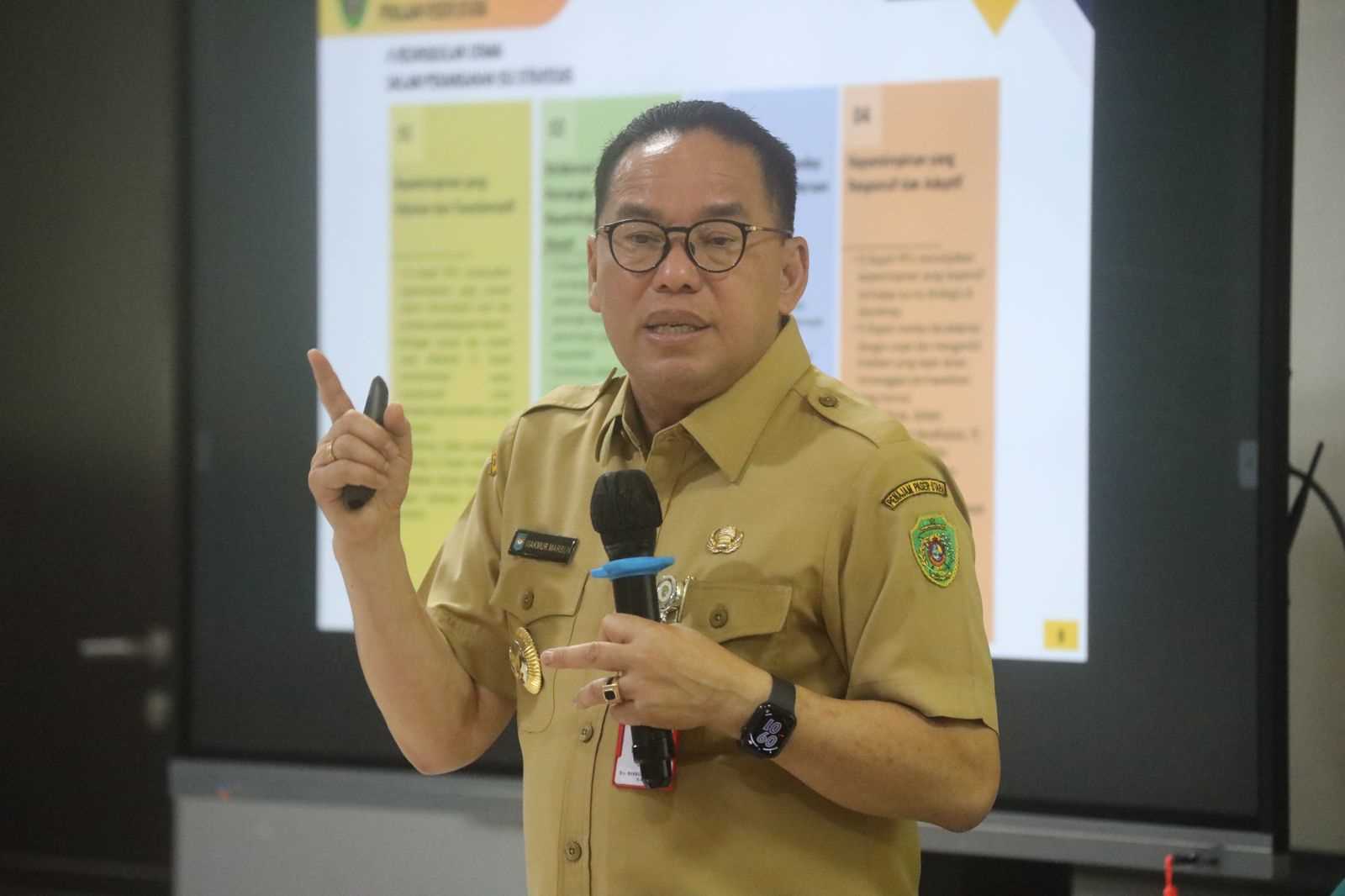 Pj. Bupati PPU Berikan Materi Inovasi Kebijakan Pada Pelatihan Pejabat Administrator