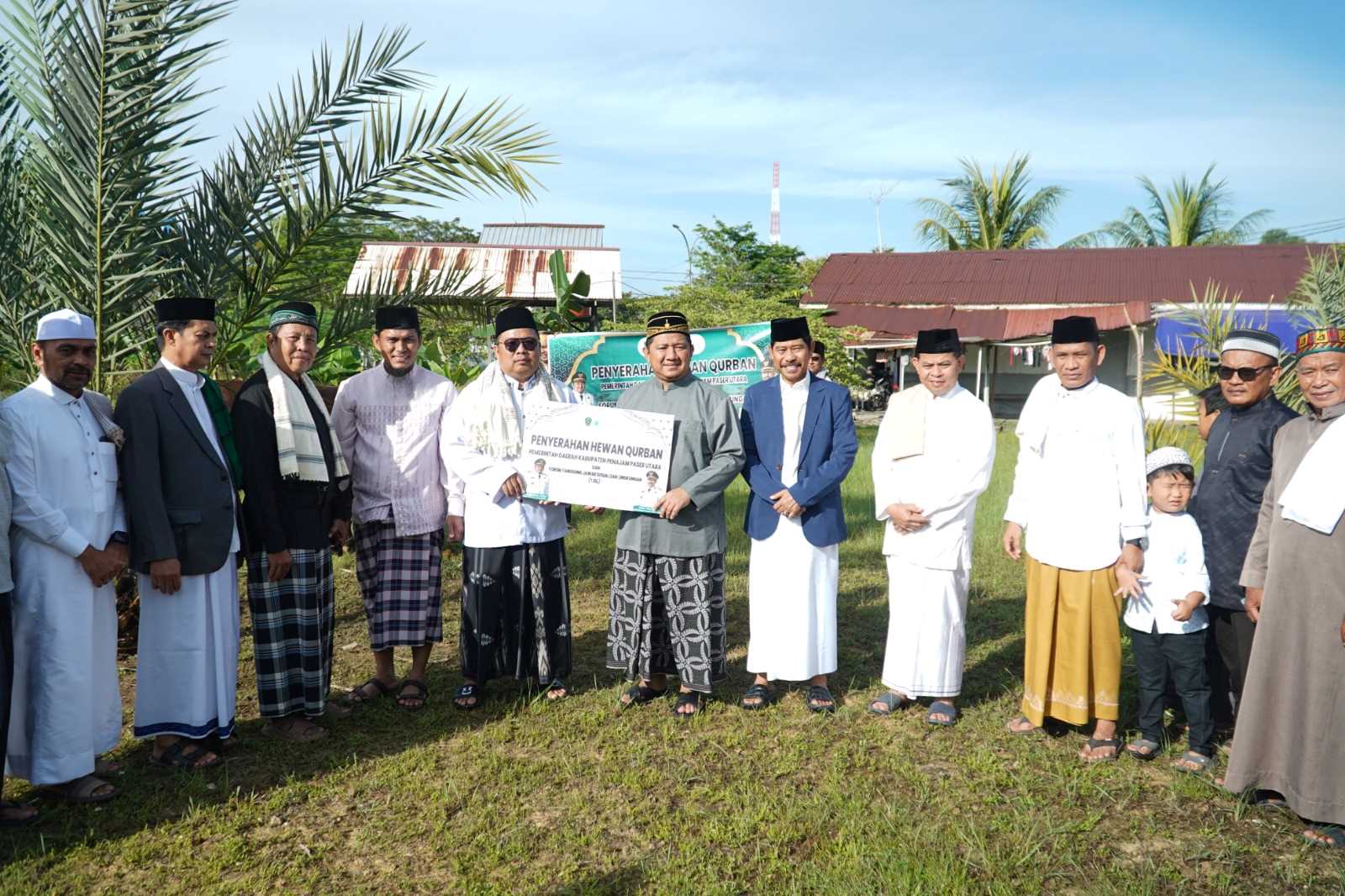 Sholat Idul Adha di Masjid Agung Al-Ikhlas PPU, Bupati Mudyat Noor Sampaikan Pesan Makna Berkurban dan Kepedulian Kepada Sesama