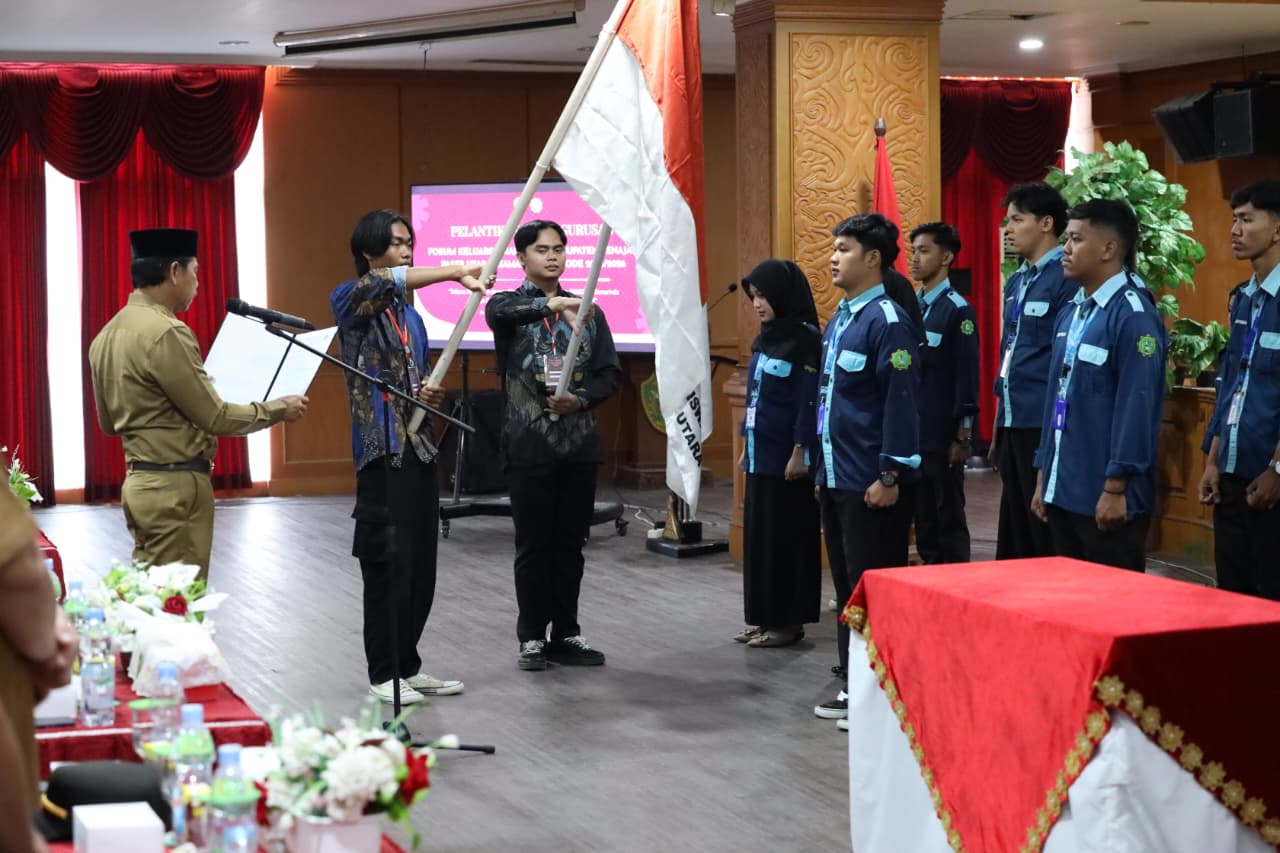 Wabup PPU Lantik Pengurus FKMKPPU Samarinda Periode 2025/2026