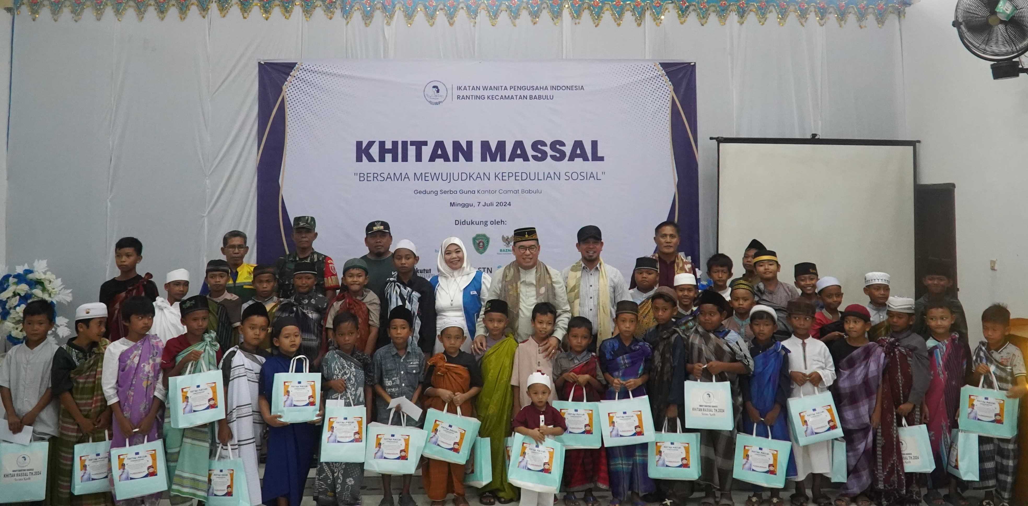 PJ. Bupati Buka Agenda Sunat Masal di Kecamatan Babulu