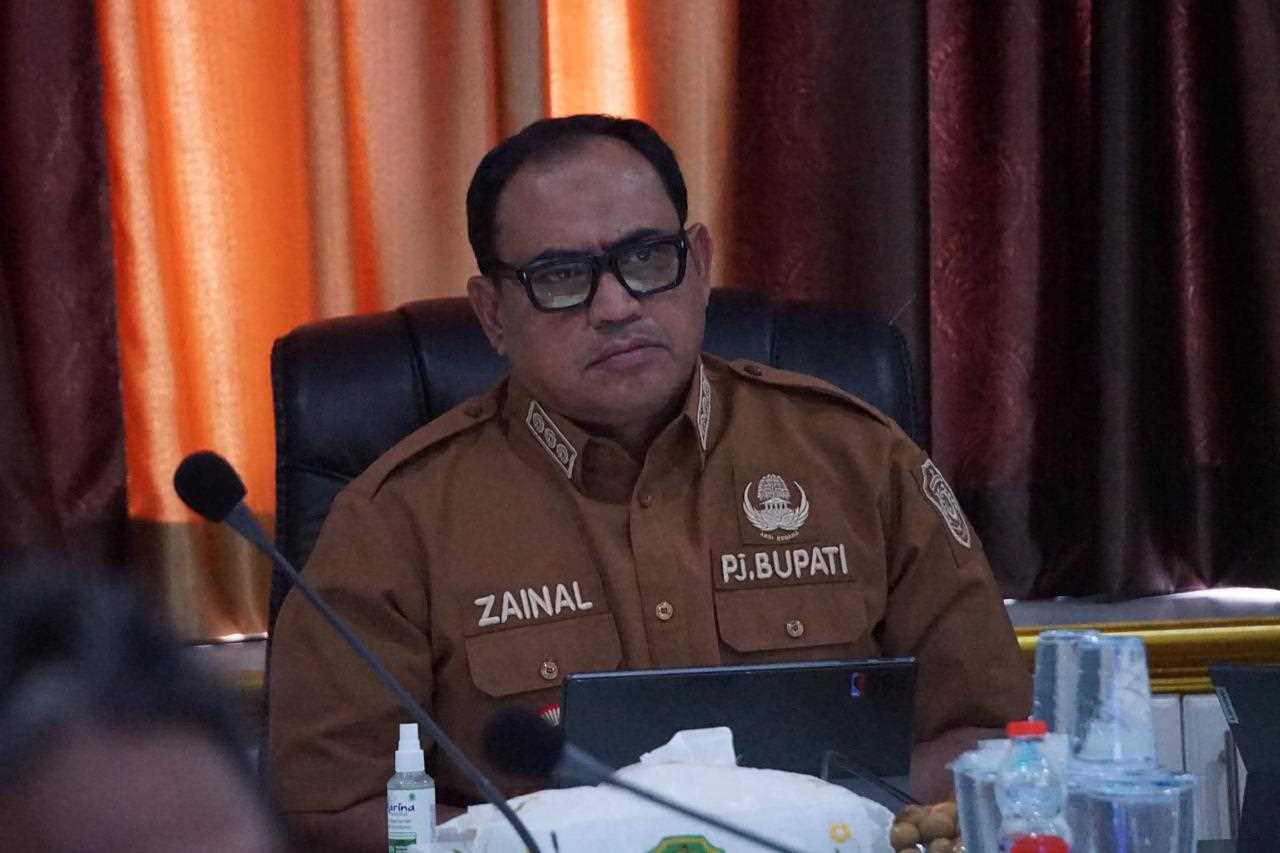 Pj. Bupati PPU Zainal Arifin Ikuti Musyawarah Perencanaan Pembangunan Nasional (Musrenbangnas) dalam rangka penyempurnaan Rancangan Rencana Pembangunan Jangka Menengah Nasional (RPJMN) Tahun 2025 â€“ 2029, sacara daring di ruang rapat bupati