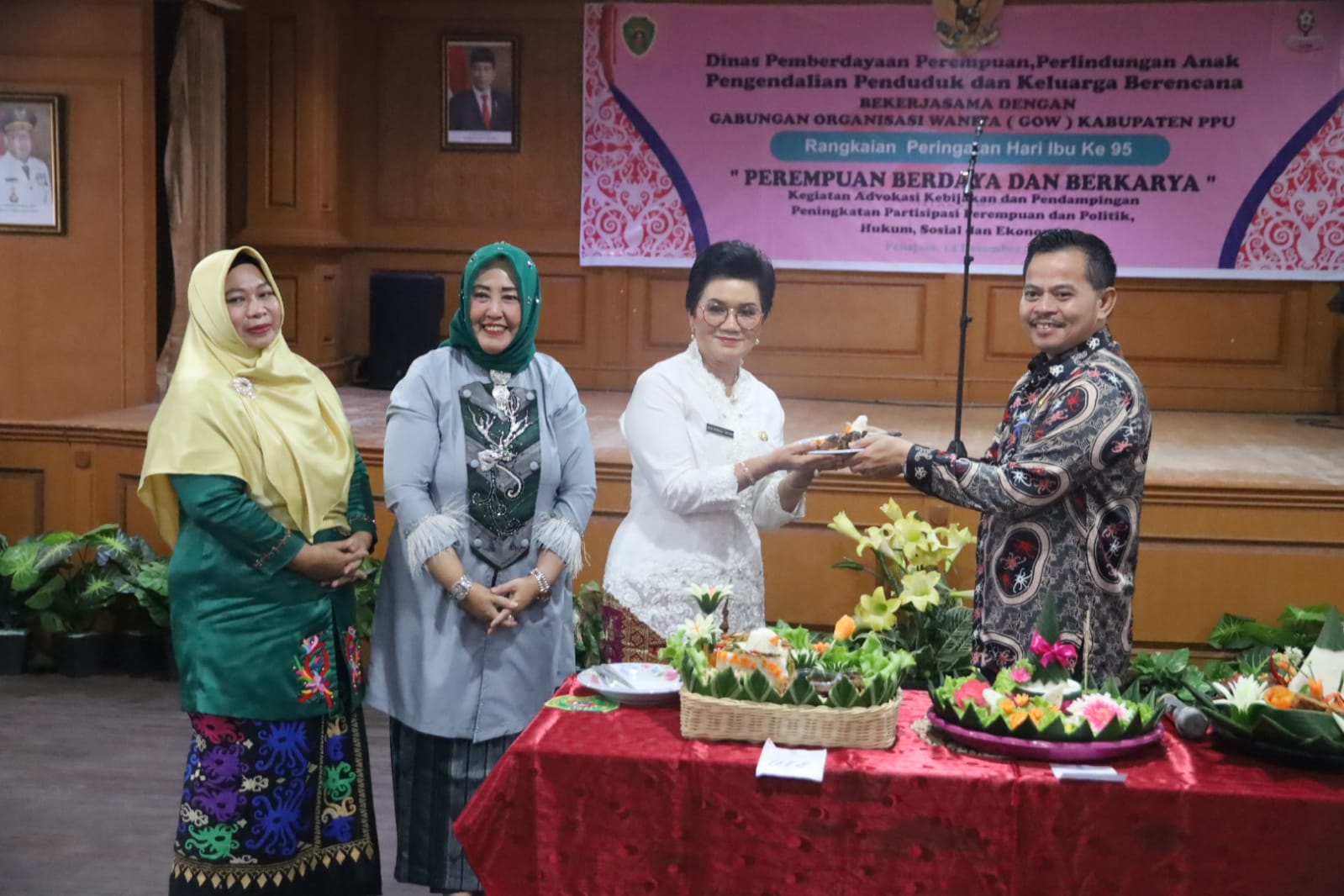 Peringatan Hari Ibu, Tohar : Sudah Sejauh Mana Penghormatan Kita Kepada Kaum Ibu