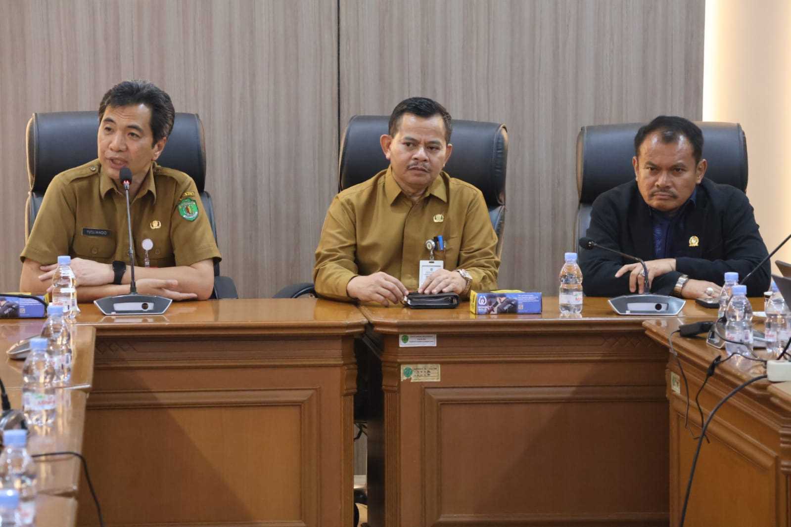 Sekda PPU Hadiri Evaluasi Raperda Tentang RPJPD PPU Tahun 2025-2045