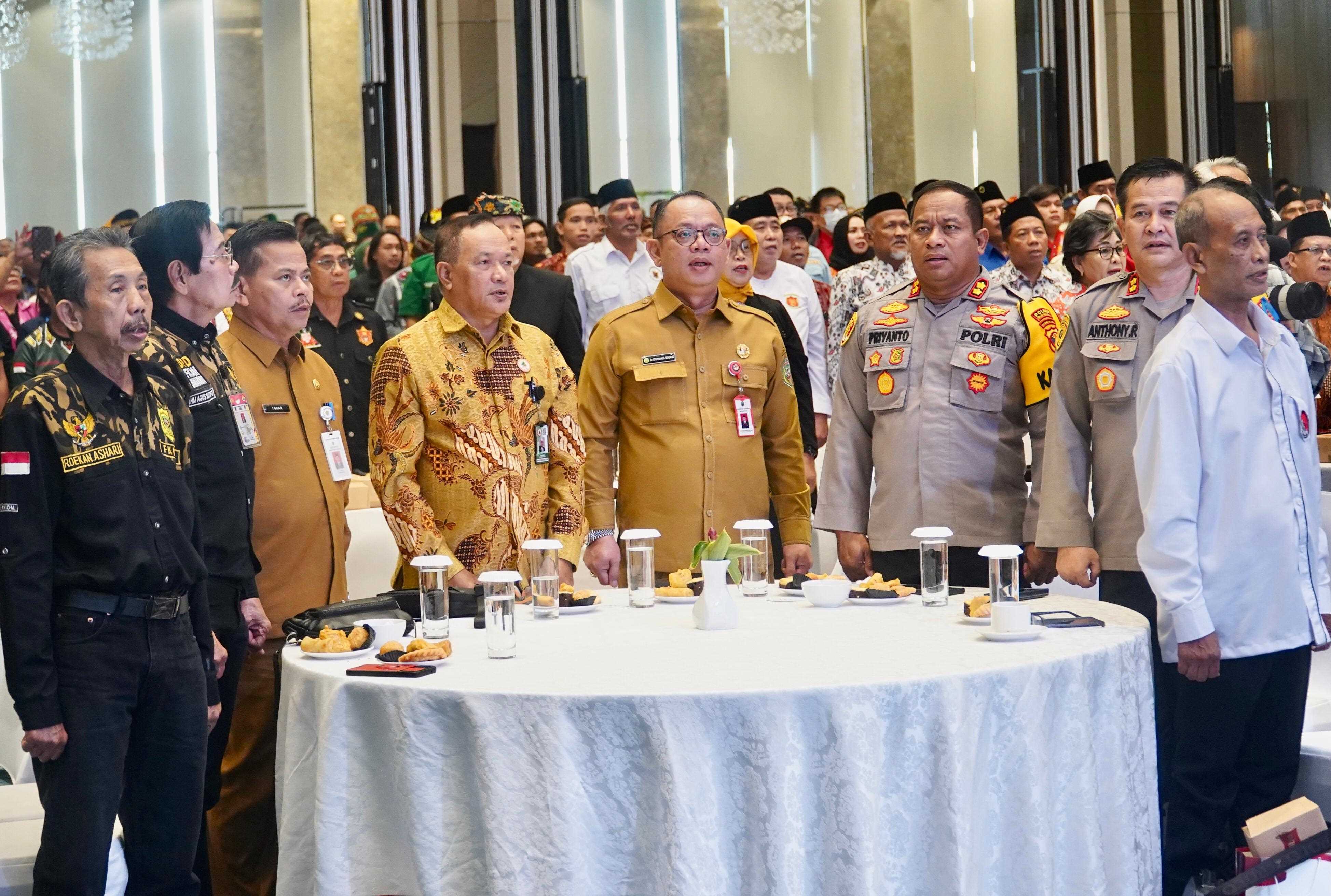 "Sekda PPU, Tohar hadiri rakor ormas bersama forkopimda SE Kaltim tahun 2024"