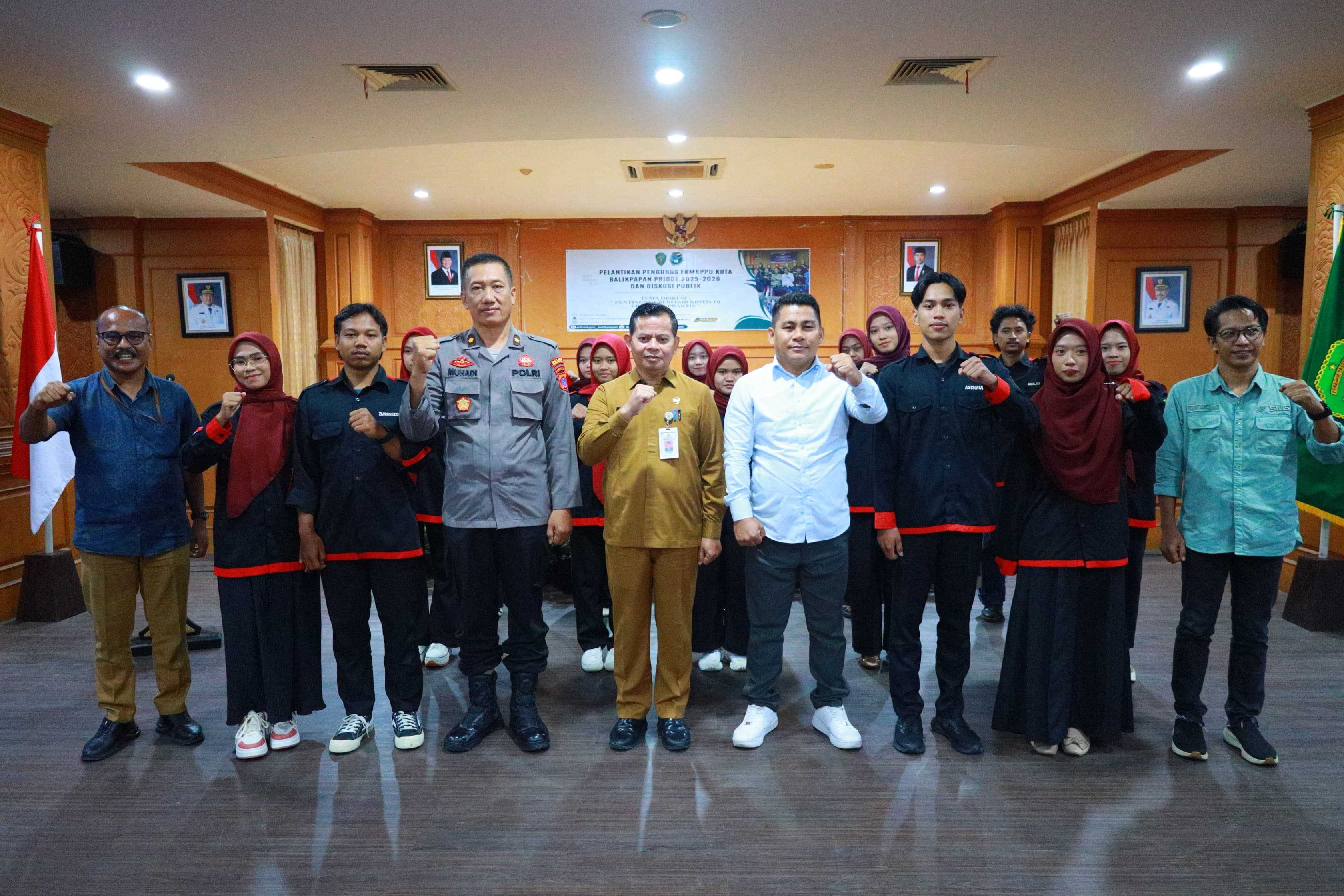 Sekda Tohar Lantik 15 Pengurus Baru FKMKPPU Kota Balikpapan Periode 2025–2026