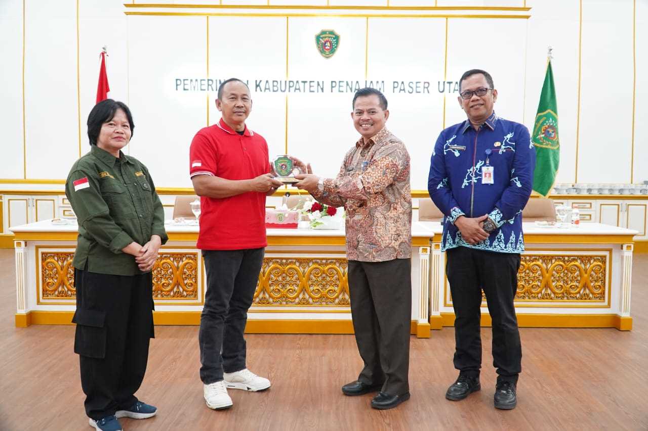 Sekda Tohar Sambut Kunjungan Pemerintah Kabupaten Barito Timur, "Studi Tiru Paskibraka dan Pengembangan Paskibaraka di Lingkup Pemkab PPU"