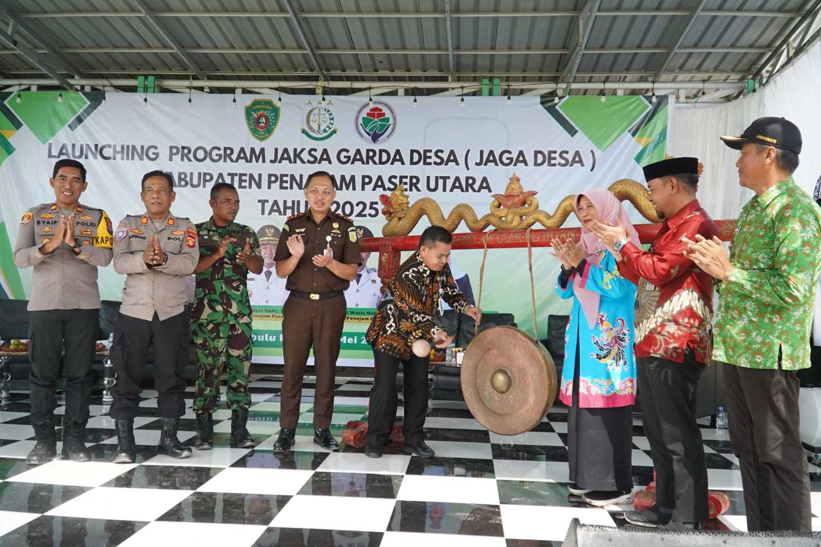 Pemkab PPU Bersama Kejari Luncurkan Program “Jaksa Garda Desa”. Sekda Tohar: ”Pemahaman Aspek Hukum Bagian Penting Dalam Pedoman Pelaksanaan Pemerintah Desa”