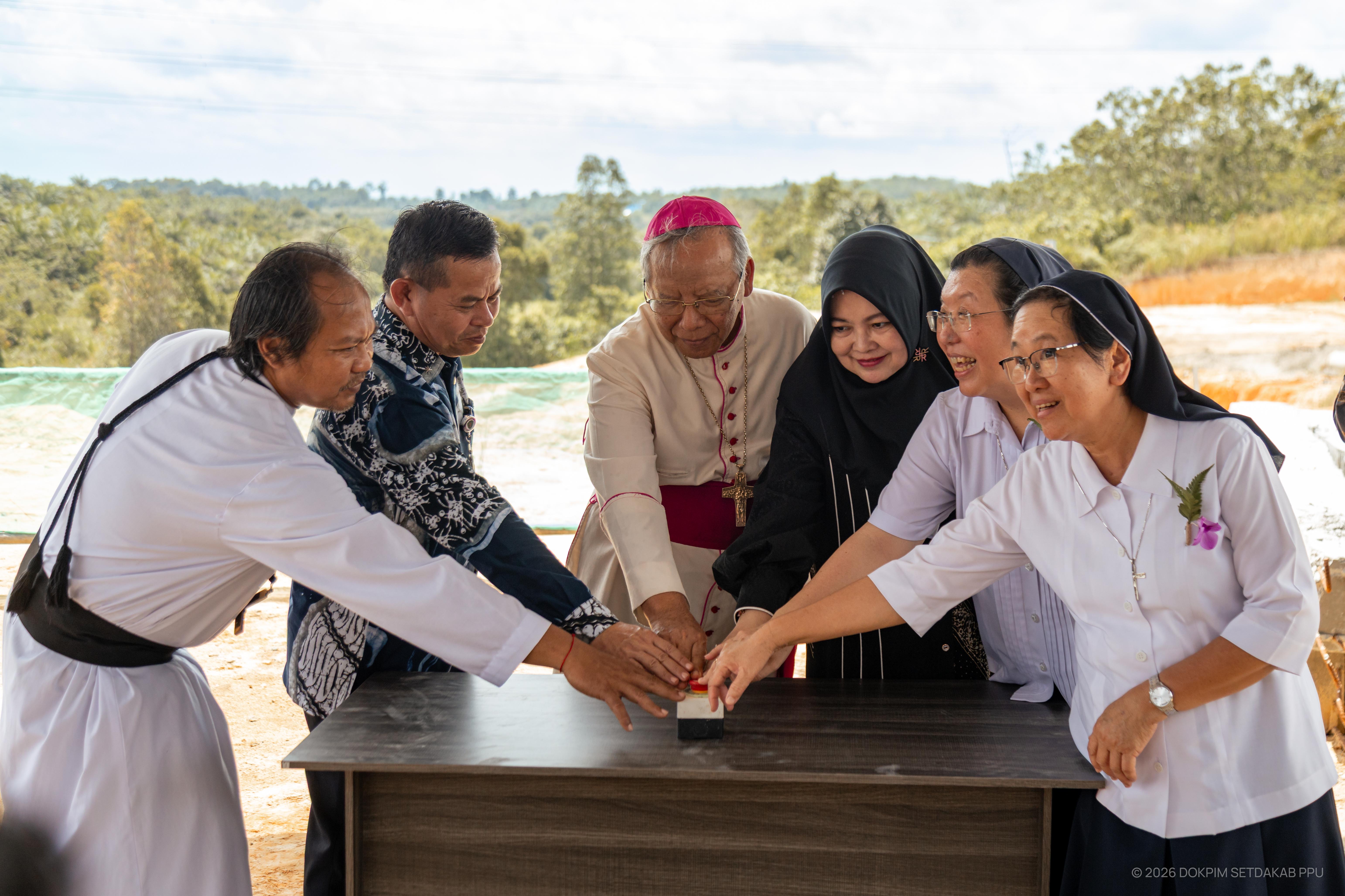 Sekda PPU Hadiri Peresmian Gedung Serbaguna Sekolah Santa Ursula
