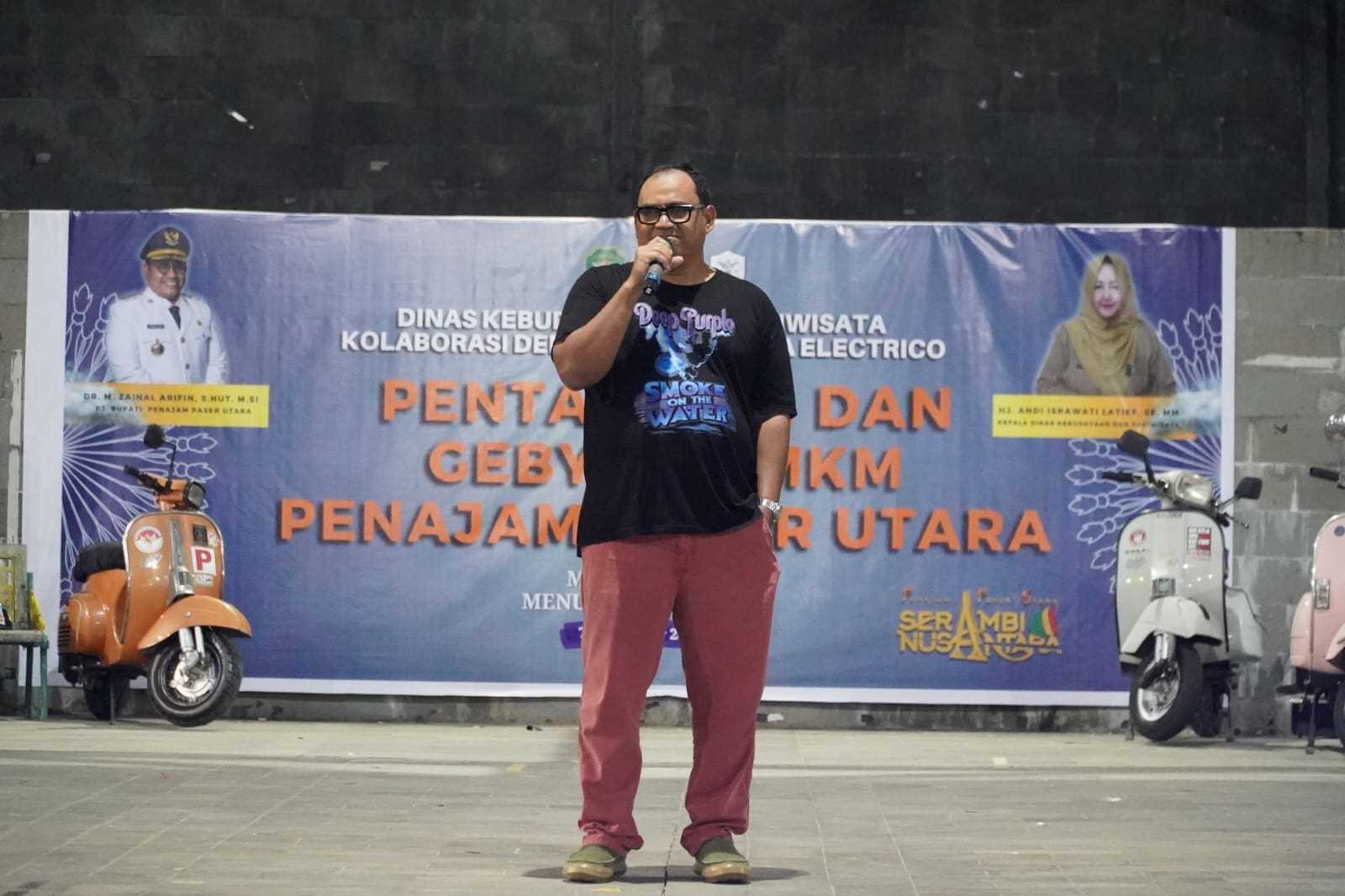 Kemeriahan Malam Pentas Seni Alun-Alun Pemkab PPU, Pj. Bupati PPU Ajak Seluruh Masyarakat Bersatu Padu Usai Pesta Demokrasi Pilkada Tahun 2024.